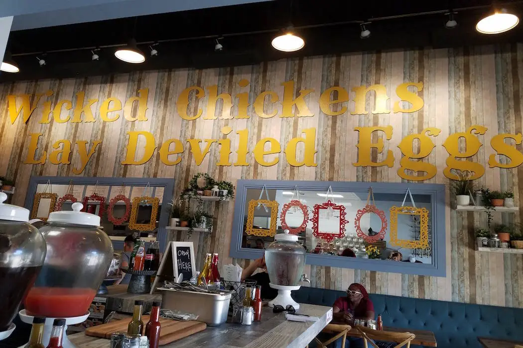 Mama Bird Southern Kitchen: A Flavorful Southern Escape in Las Vegas